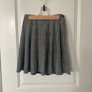 Vintage handmade plaid skirt! Resold from @pinkpaleovintage on Depop.